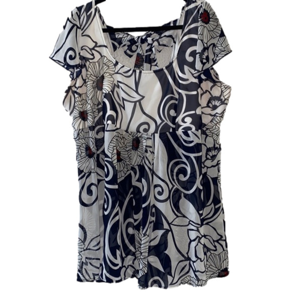Lane Bryant Sheer Floral Print Short Flutter Sleeve Scoop Neck Top - Picture 1 of 10